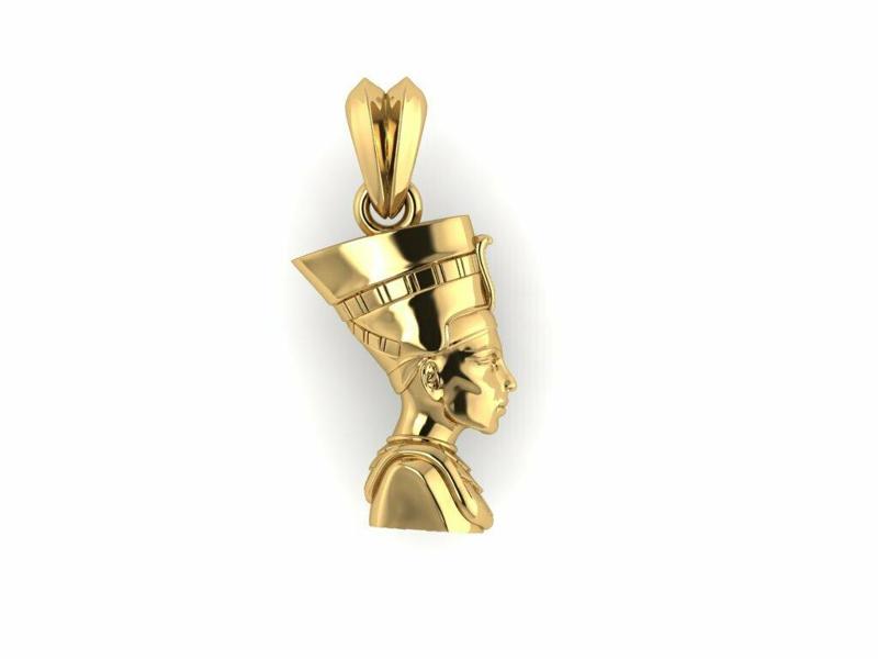 Pyramid Lady Queen Pendant R437