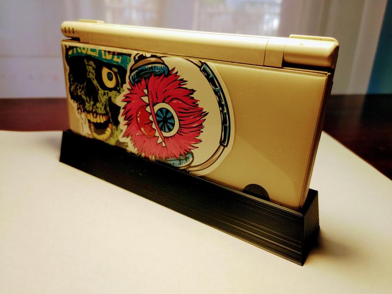 Nintendo DSi XL Stand without Logo