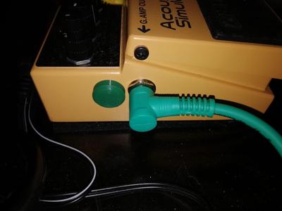 Plug for guitar pedals