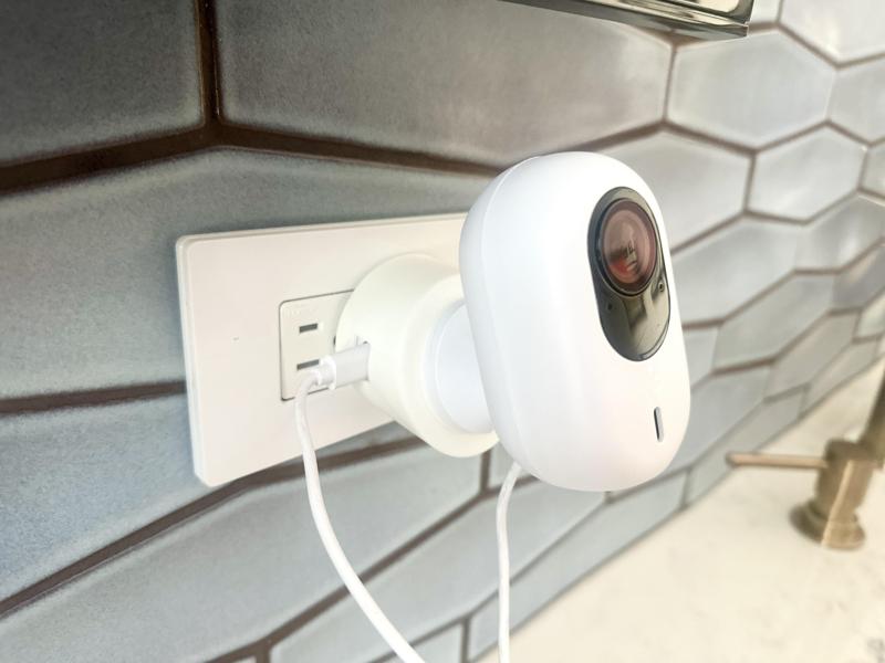 Unifi G4 Instant Camera Outlet Angle Mount