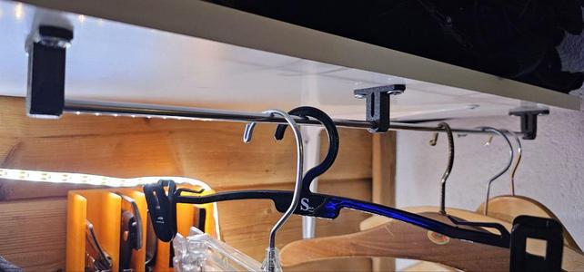 Simple clothing rack