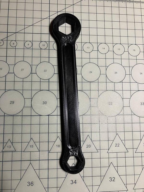 Double closed-end wrench (M8 and M12)