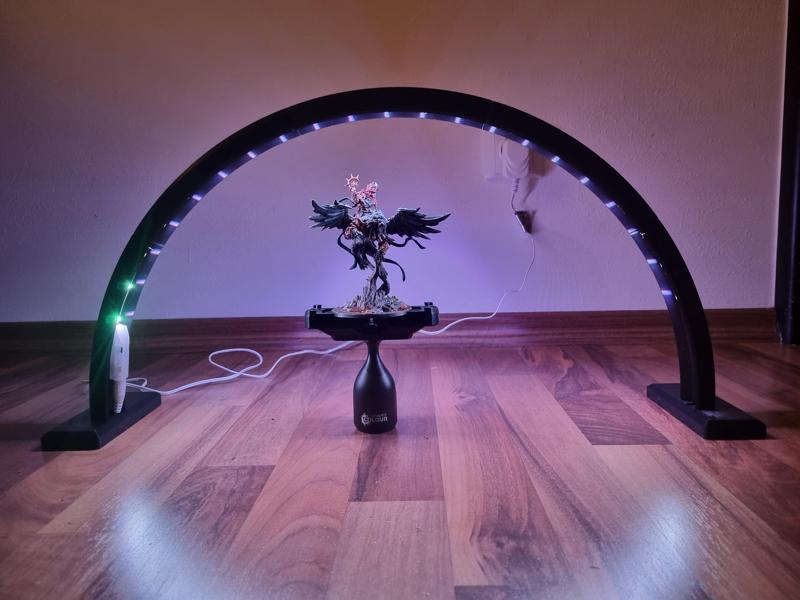 Model Paint Table LED Lamp