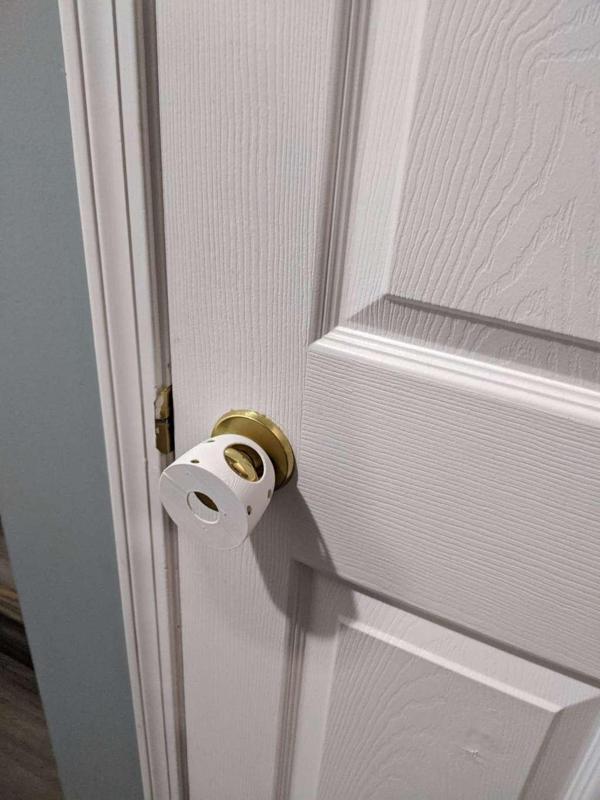 Door Knob chid proofing thingy
