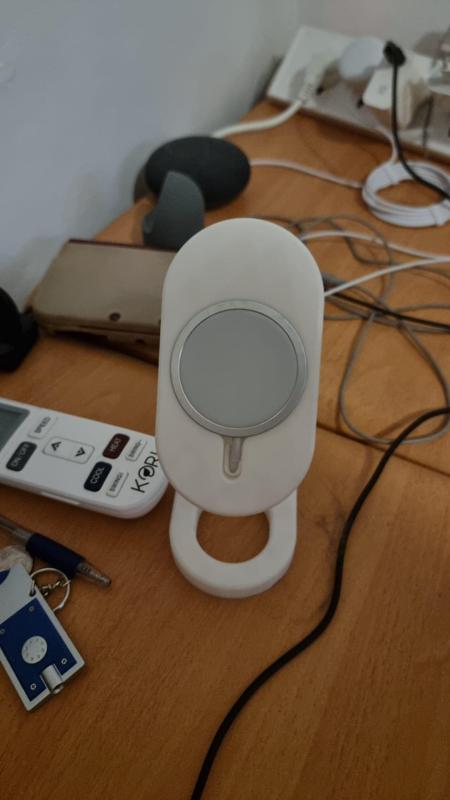 Magsafe charging stand