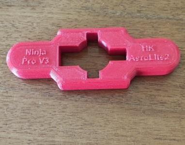 PAINTBALL REGULATOR TOOL