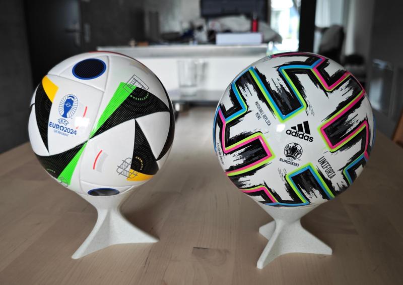 Ball / Football / sphere stand - vase mode