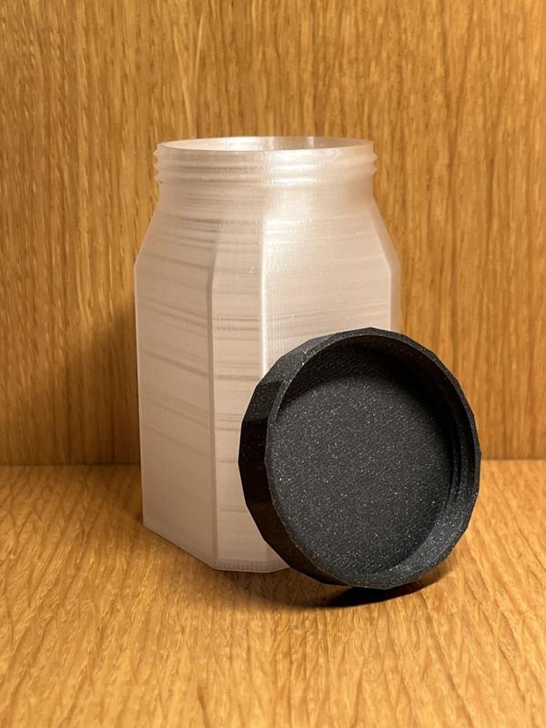 Jar with screw-on lid