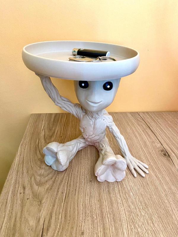 Baby groot with table