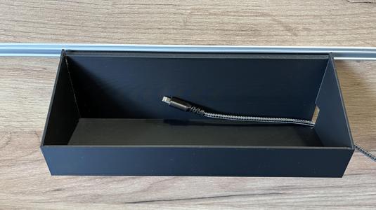 Korb 2 für die Küchenwand mit Rinne. Basket 2 for the kitchen wall with a gutter.