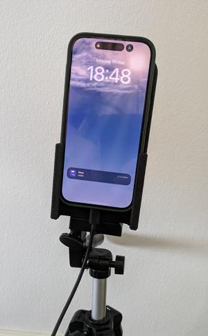 Iphone 15 Pro tripod holder (with Apple Mag-Safe silicone case)