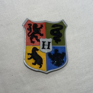 Hogwarts Crest Cut no MMU needed - easier to paint model