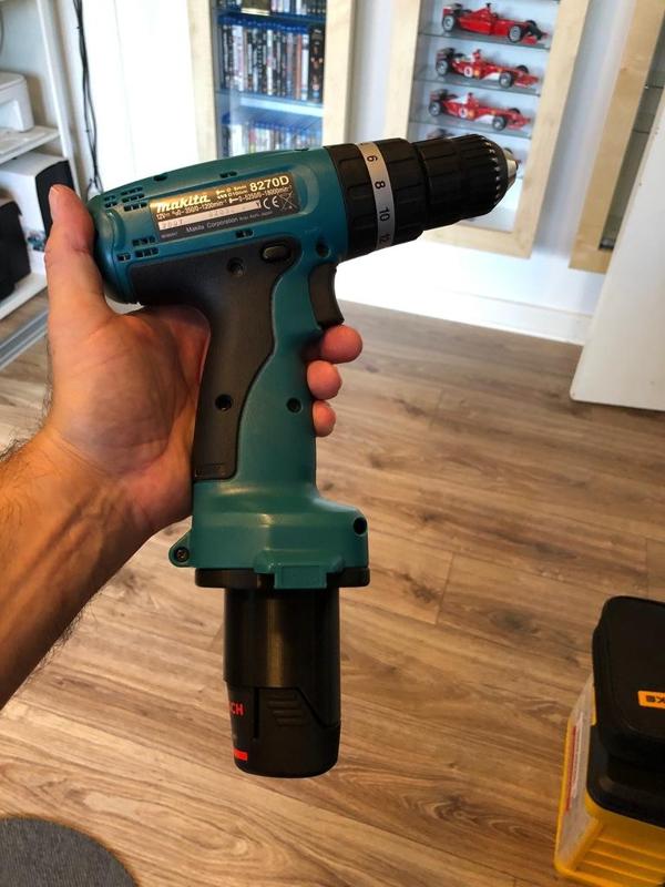 Adapter for Bosch 12V battery to Makita 8270D