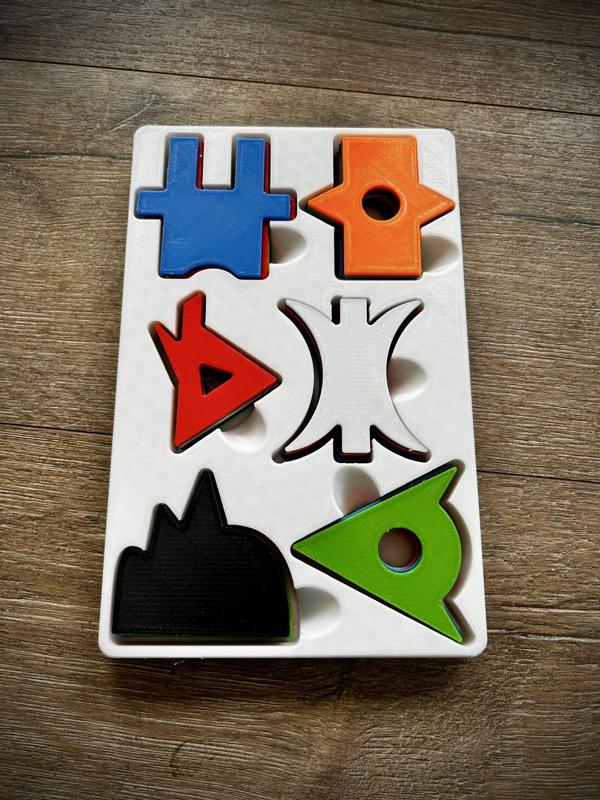 challenging blindfold game with colours and shapes