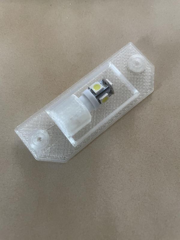 Ford Focus license plate light