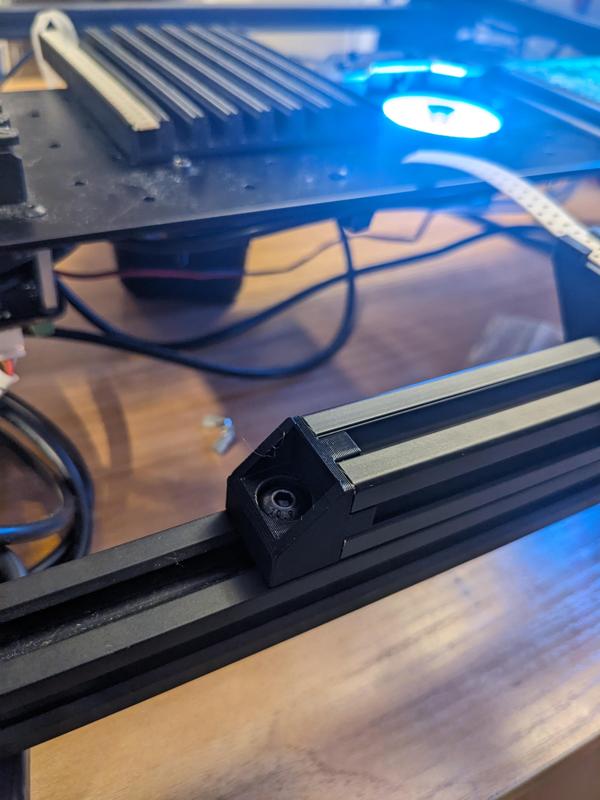 2020 M5 Extrusion End Bracket