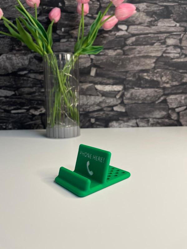 Universal phone holder