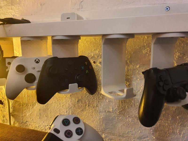 Universal Game Controller roof-mounted hook