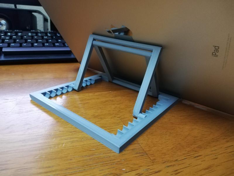 iPad and iPad Pro Stand