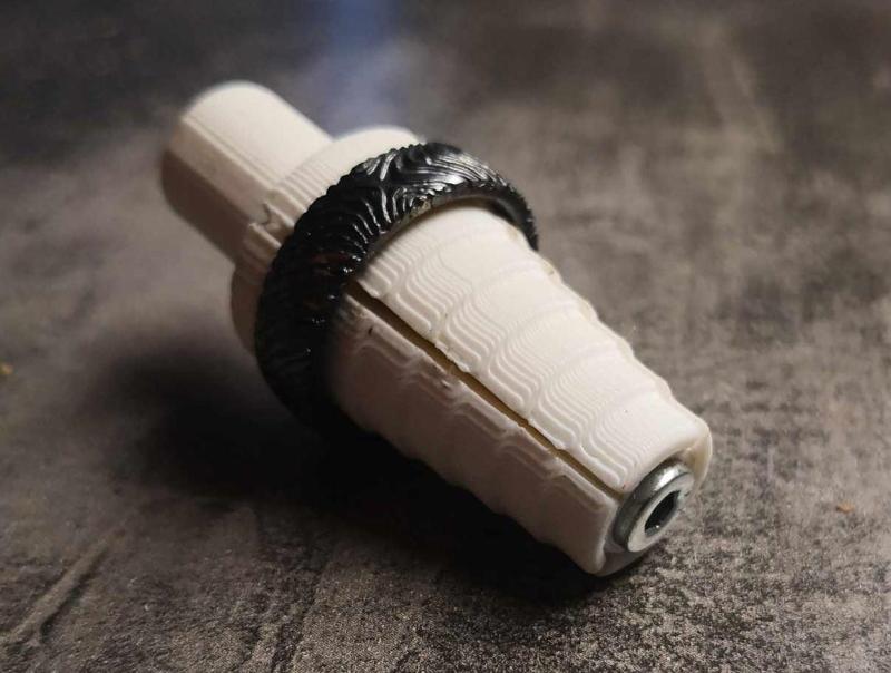 Expanding ring mandrel