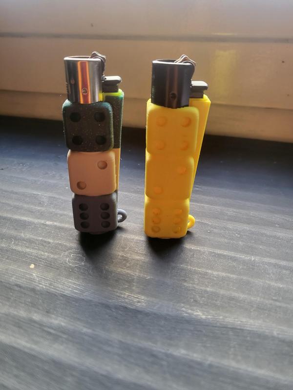 Clipper lighter case/keychain - Dice