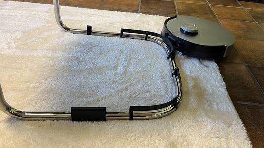 Schwingstühle - Wand für Robotersauger - Gebogene Rohre