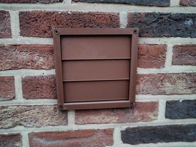 Mechanical ventilation outlet/cover