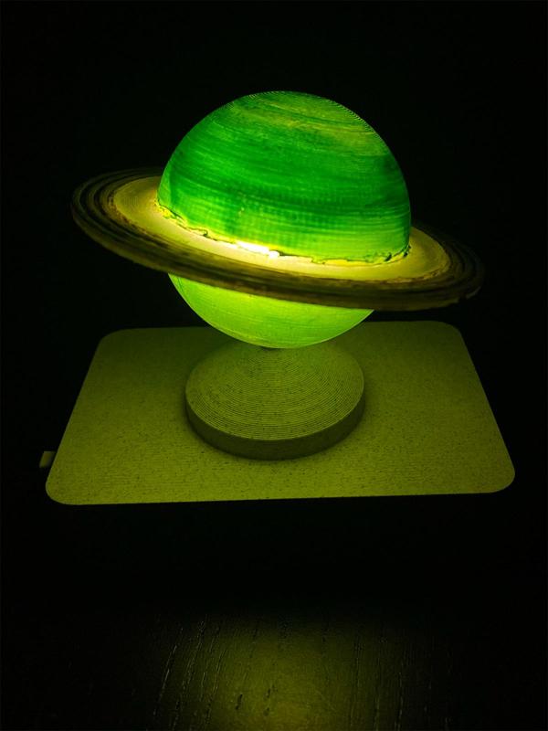 Planet with rings (like Saturn)