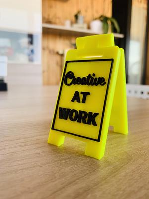 Creative at work - mini floor stand