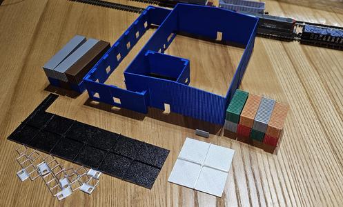 N Scale Trucking Company Additional Roofs