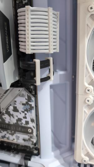 NexGen3D: ASROCK Steel Legend X670 USB Cable Management