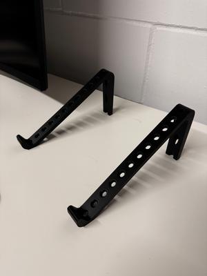 Simple laptop riser stand