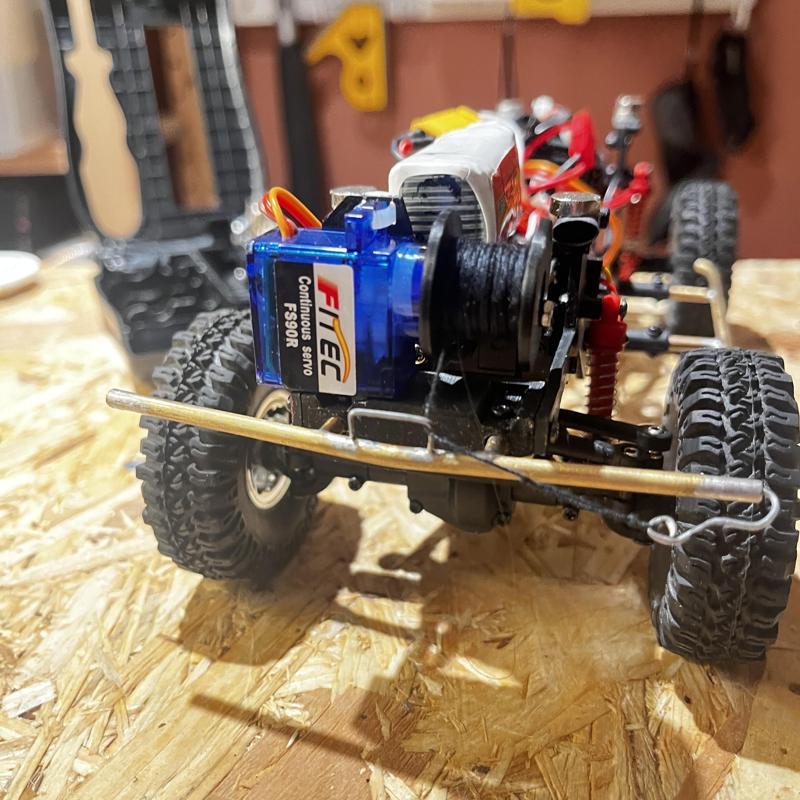 Hobby plus Convoy / Absima CR-18 Servo winch and mount