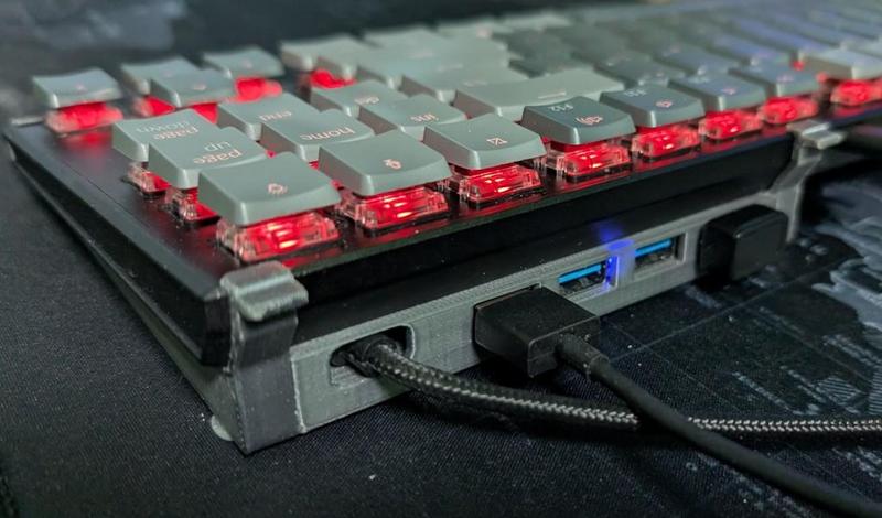 Keychron K1 Feets with USB-hub