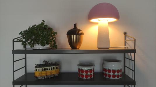 Mushroom style table lamp