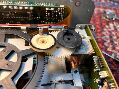 Reduction gear Becker Silverstone 10 CD Changer CD-Wechsler BE0980 or BMW Bavaria CD 10 Selektion Becker BE0982 CD-Wechsler 