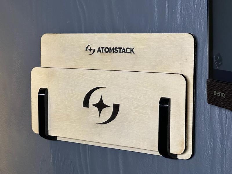 Laptop/Macbook Wall / Desk Vertical mount