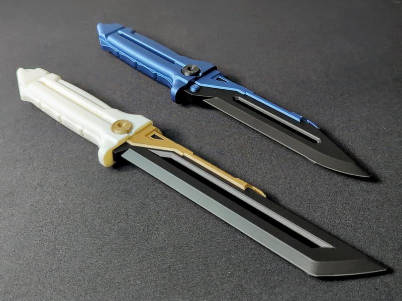 Sci Fi Combat Knife (two blades, stands, sheaths)