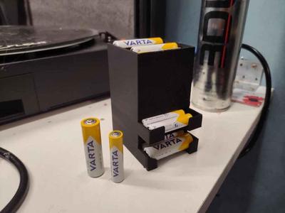 Dual AA/AAA dispenser 14 x 2 capacity