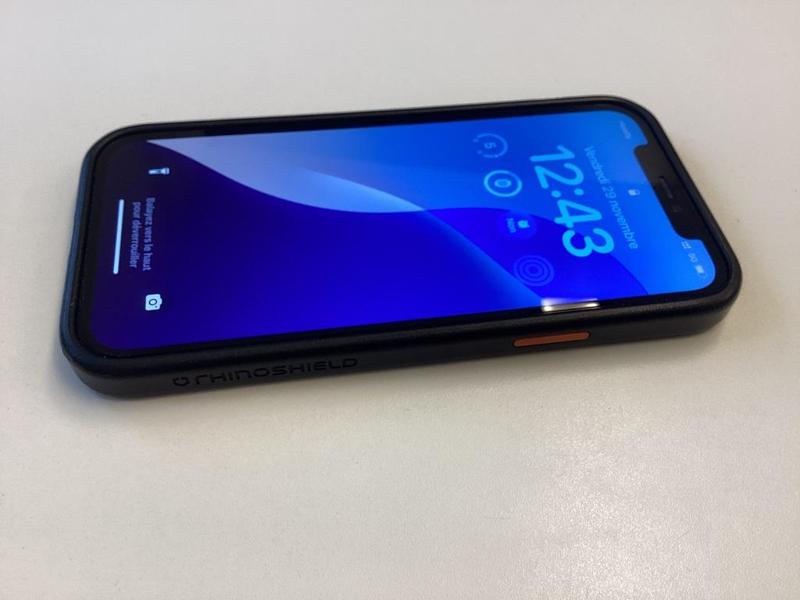 iphone-12 rhinoshield button 