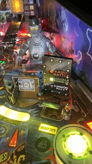 Godzilla Scoop Sign (Premium/LE version)