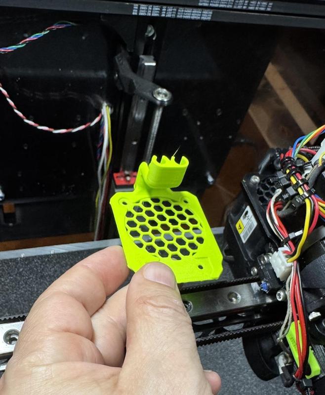 Fan and Beacon 3D Cable guide