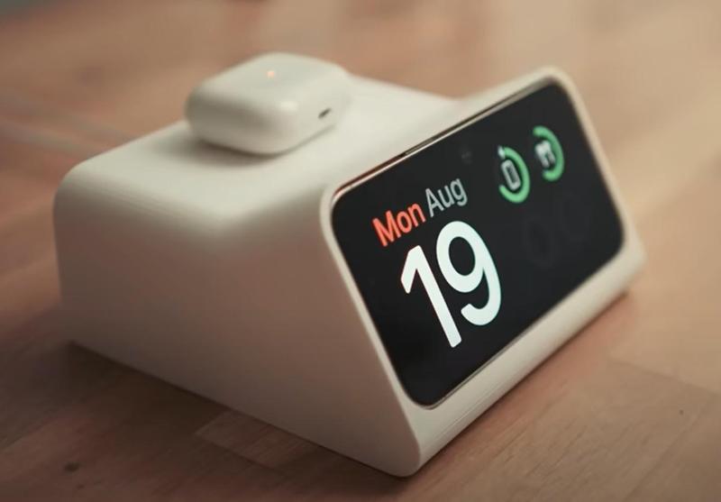 Braun DN-40 Retro Phone Stand for iPhone 15 with Apple Original Case