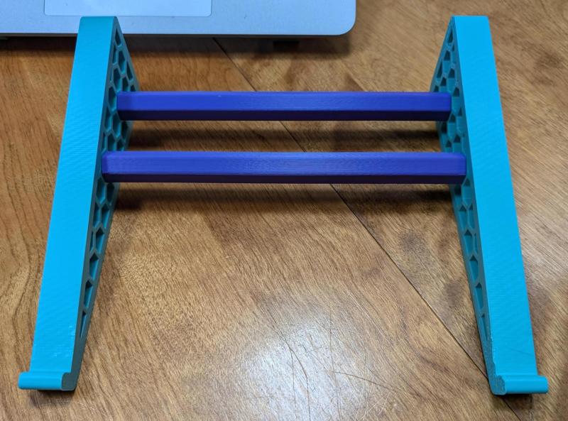 Portable / Collapsible Laptop Stand