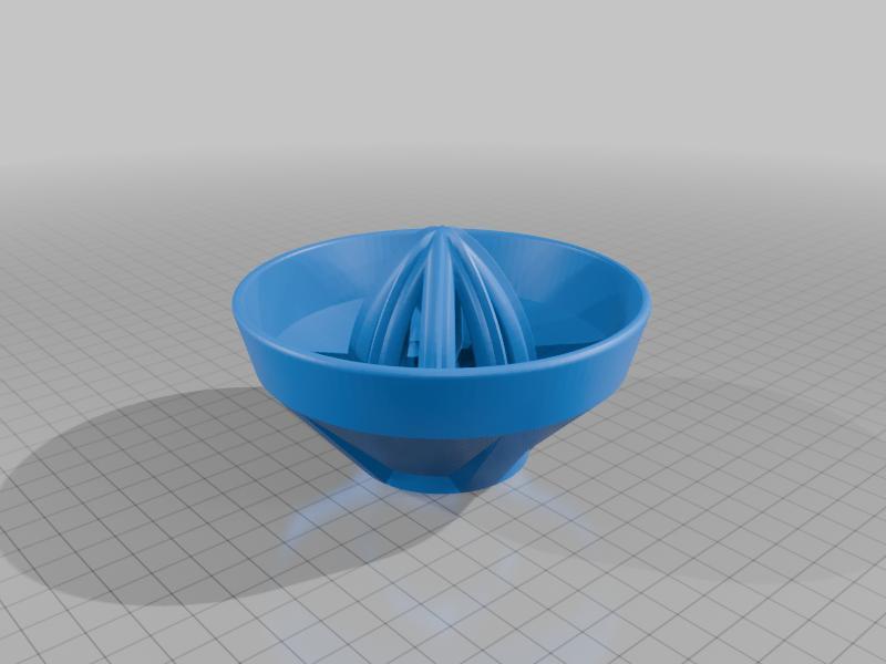 Screw on bottle citrus juicer v2 (with sharp edges and a high side)