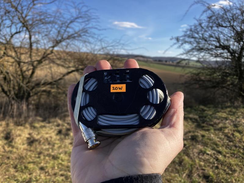 Tiny Portable EFHW Antenna