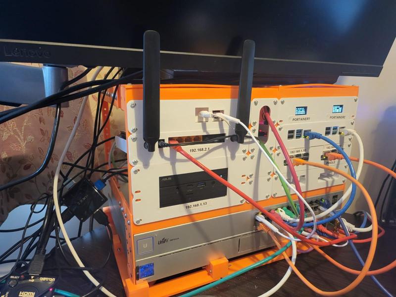 UDM Pro Riser - 2U holder