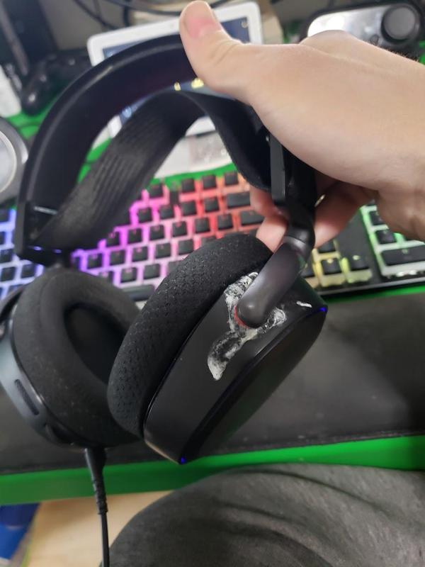 SteelSeries Arctis Pro broken earcup insert