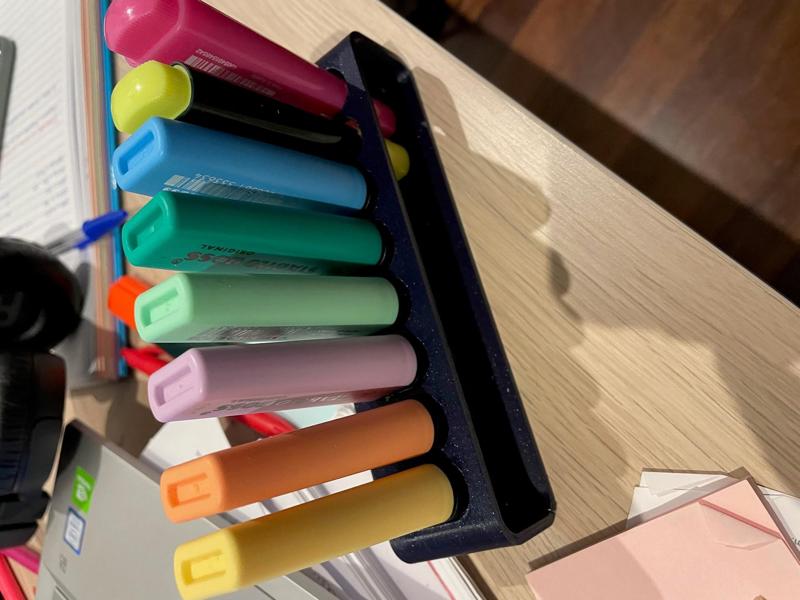 Parametric marker holder