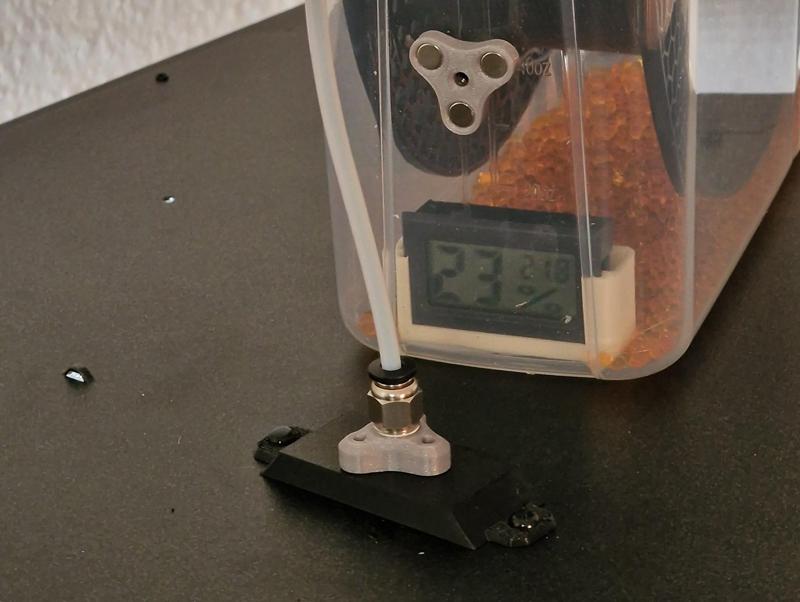 Original Prusa Enclosure top-plug-center Passtrough with Magnets